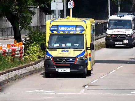 紧急护送 #香港 #香港警察