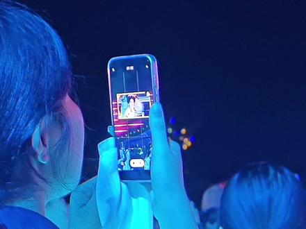 刘宇的粉丝团不错👍#演出现场 #舞台演出 #海南岛国际电影节闭幕式