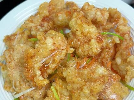 在家也能做出饭店同款的东北锅包肉啦,金黄酥脆,酸甜可口,嘎嘎好吃#东北锅包肉 #锅包肉 #年夜菜 #加点滋味 #妈呀太香了