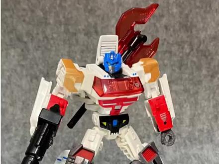 #创作灵感 变形金刚,超能勇士botcon2014年限定白狮擎天柱#变形金刚#超能勇士