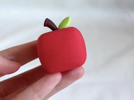 回复 @Cola的评论 装开合页的教程#石塑粘土 #我的手工日常 #手工 #微缩 #白雪公主