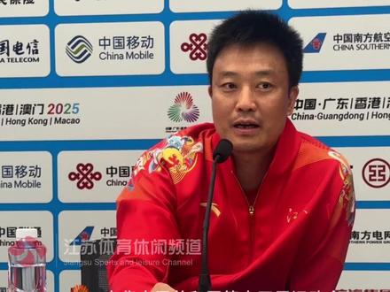 11月14日,江苏队憾负浙江队,获得十五运羽毛球女团亚军。