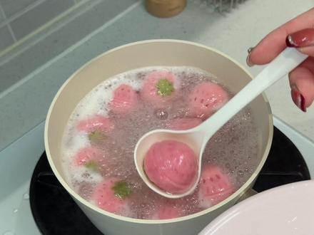 一代人有一代人的汤圆#汤圆 #汤圆的神仙吃法 #汤圆新吃法 #草莓汤圆