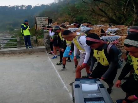 尼泊尔为何成为英国皇家卫队征兵地?#雇佣兵 #尼泊尔 #行走世界 #英国王室 #英国特种部队