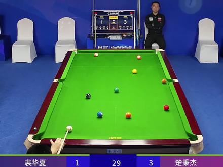 全力冲击43连胜!楚秉杰陷入开球慌,最后时刻的发力太吓人了 距离四连冠越来越近!#楚秉杰 #乔氏甲级分站赛 #中式台球 #中式八球 #楚秉杰43连胜