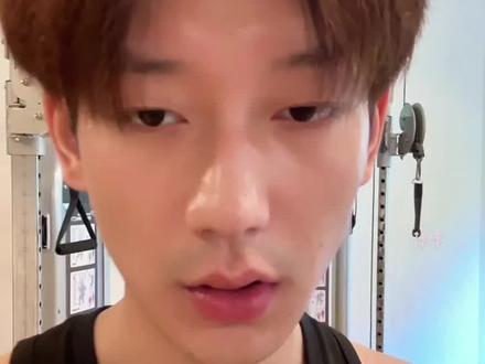 练成薄肌记得分享一下#鹿单东 #直播录屏