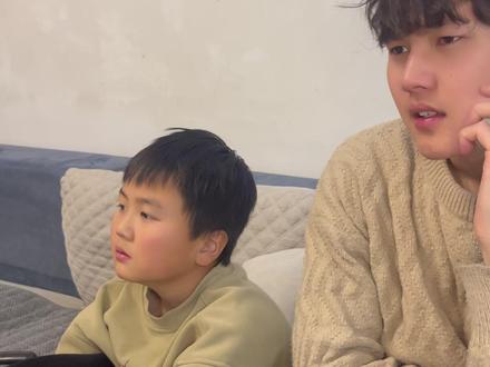 老弟:哥,长大了我还能考公吗? #搞笑 #剧情#三角洲行动