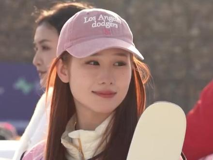 米兰冬奥会,请一定留意她 #刘梦婷 #米兰冬奥会 #滑雪 #大跳台