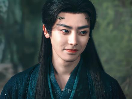 们妖王笑起来就这样嘴角上扬两个像素点
#逍遥 #侯明昊