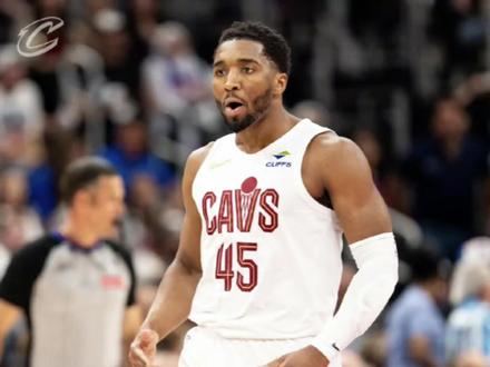 #nba抢七大战 骑士是否能稳住局势?活塞是否能上演惊天逆转!#骑士vs活塞 #米切尔 #骑士抢七大战半场领先活塞17分#骑士4比3活塞晋级东决