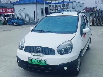 银泰,吉利熊猫,低速车,时速60+,车重一吨多,性能强大,开着比一般的小汽车都舒服,欢迎体验试驾!关注我,每天都有福利特价车型,加入群聊第一时间发现特惠车型!