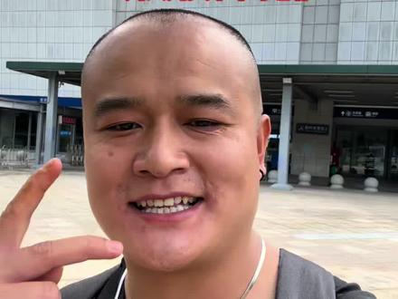涂龙到深圳了,我们周末见!深圳有什么好吃的好玩的,请推荐给我 !😃