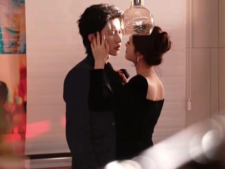 聪明的宝宝要学会自己抓重点哦 @张集骏 @孙芊浔☀️ #37度2炙热咬痕 #37度2粉丝预热活动 #张集骏 #孙芊浔