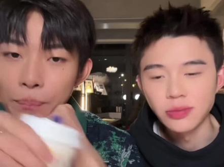 扑朔迷离的家庭地位#思凡队长 #嗯1点 #cp #磕糖