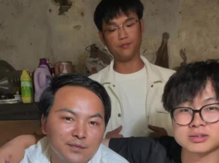 子安鼓励社恐堂哥跟着自己做自媒体,改变家庭困难处境#子安环球故事 #子安的父亲