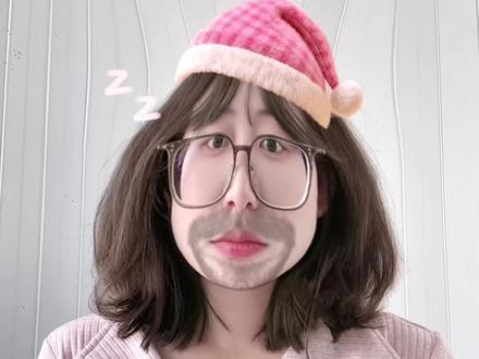 希望大家扩散一下 不要去那个神人的评论区了 别逼我跪下来求你们了 就像无论在哪儿 都热衷于和HF吵架 然后把HP顶到前排就高兴了 #赵露思 #rosydoedian #品牌方 #可露丽 #无用功