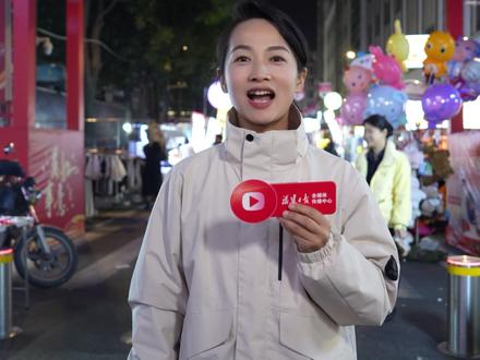 千问AI点燃县城奶茶消费狂欢,凌晨快1点骑手还在送奶茶#千问AI #AI助力奶茶店爆单 @千问APP