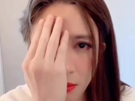 姐姐平时的画这么浓妆吗不像我昨天素颜妆都不会画#薛之谦