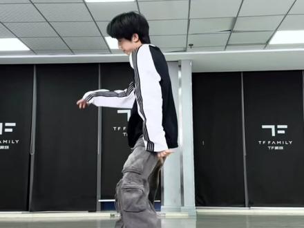 我命令所有人把这些视频的赞补上……#杨博文