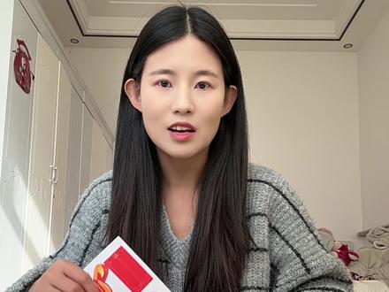 醒狮小灯笼手工diy,耗时两个小时,成品真的很漂亮
#醒狮 #手工diy #新年礼物 #醒狮灯笼diy