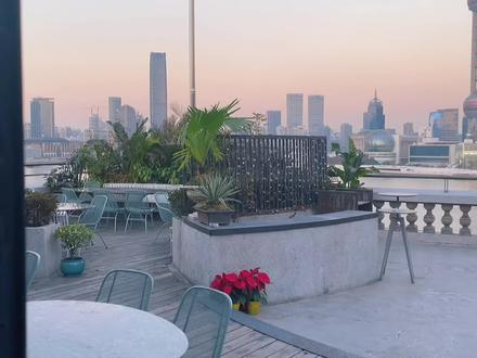 英国媳妇终于登上了上海东方明珠,高空267米的旋转餐厅预定成功