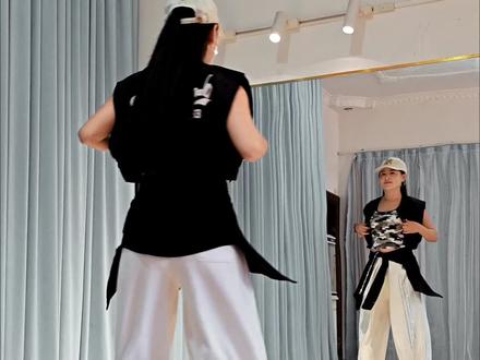 这个 DJ 版节奏太赞了#玉芬啊玉芬你让彪哥好伤心 背面完整版#全网都在跳这个舞 #原创编舞@DOU+上热门 @风景湖天使(教程号)