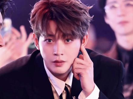 是内娱现役法拉利 #帅哥 #撕漫男