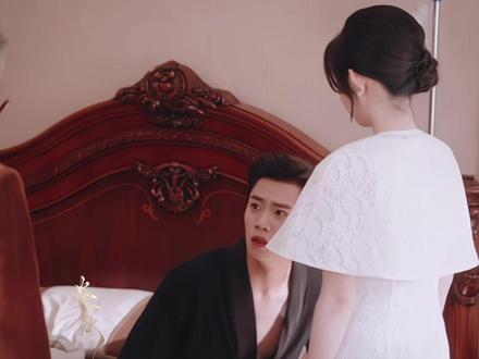 英宝虽已年迈才与父亲相见,可他却是世界上最幸福的老小孩!#十八岁太奶奶驾到重整家族荣耀4 #十八岁太奶奶驾到4开播 @小团圆剧场