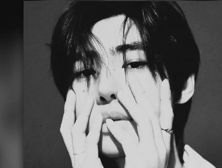 在我的脖子上,留下你专属的印记。#kpop #enhypen