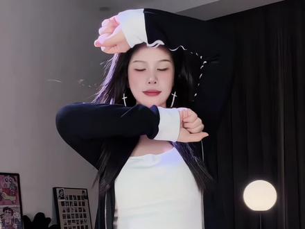 这个版本也好看~ #个七摇 #剑来 #陈平安#卡点舞