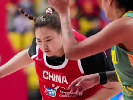 14分钟17分7篮板,刘禹彤把巴西内线打成自家后院。#中国女篮 #刘禹彤#篮球