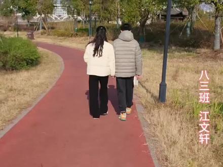 掌心的温度,岁月的陪伴!#最美朗读者 #朗诵 #校园 #热点