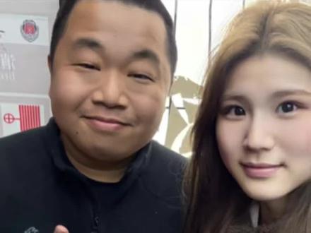 耒阳偶遇!蓝战非居然来我们小县城的网吧打游戏了!耒阳人狂喜!#蓝战非 #耒阳偶遇网红 #网吧偶遇名场面