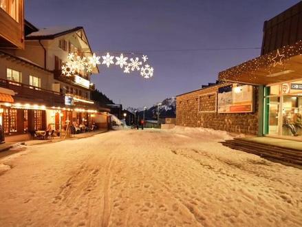 #男人 #家庭 #事业 为什么男人分手后能很快跟另外一个人结婚!