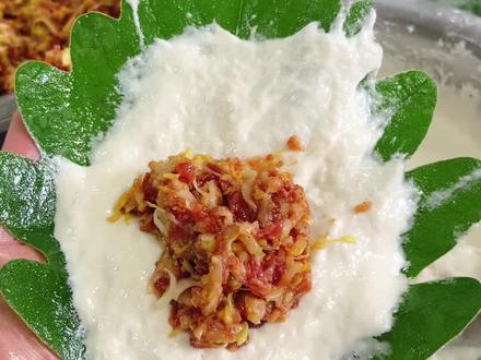 #东北美食 #玻璃叶饼#东北菜 今天我在给家人们 包点酸菜馅的玻璃叶饼 太香了哈@海琳🍓育儿