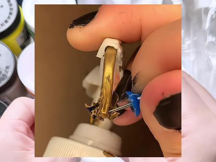 最近压力有点大 撕两个泵头解解压❗ #颜料泵头 #极度舒适 #手工DIY #玩一种很新的东西 #创意DIY