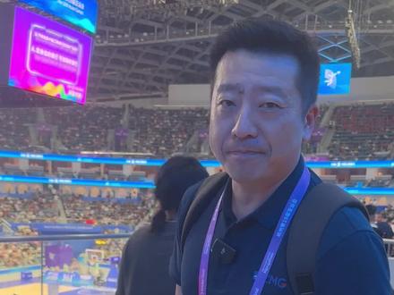 以家人陪83岁老人来现场观赛,为杭州亚运场馆中的无障碍设施点赞#杭州亚运会 #小强说亚运#中国女篮今日亚洲首秀