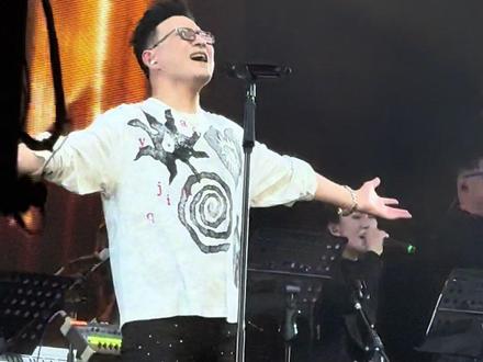 2026.1.24汪峰相信未来苏州演唱会 《光明》 全场大合唱 登神长阶 充满诗意的歌词 一首伟大的作品 #汪峰演唱会 #汪峰 #光明 #登神长阶 #神级现场