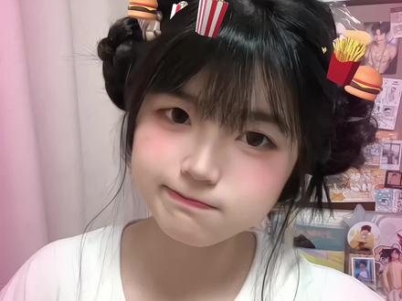 日出舞台欢迎你到来。为黄子打call啦~(yc:@黄油小饼干 @丝dao泼@小黄不拉丝 )#黄子弘凡 @抖音媒体内容优推官 @抖音能量站#手势舞 #日出舞台