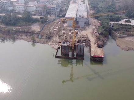 沈丘县医院旁边大桥最新施工进度