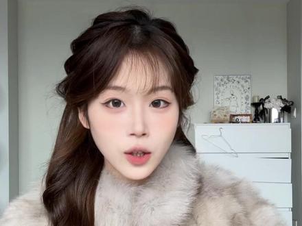 论秋冬的氛围感!还得是毛毛外套! #新衣服 #大衣穿搭 #服装测评 #毛毛外套 #约会穿搭