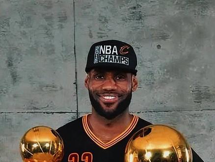 三队全凉凉?詹姆斯想退役三件球衣?恐成泡影 #詹姆斯 #球衣退役 #湖人 #骑士 #NBA