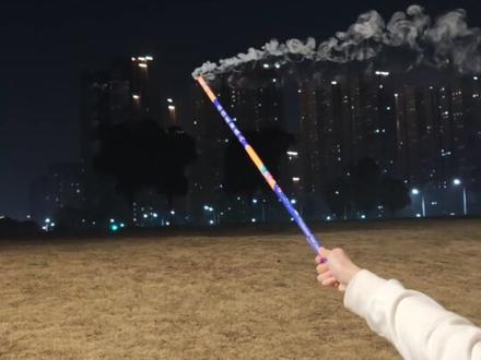 春节放烟花啦 哪吒加特林##春节 #烟花 #加特林烟花