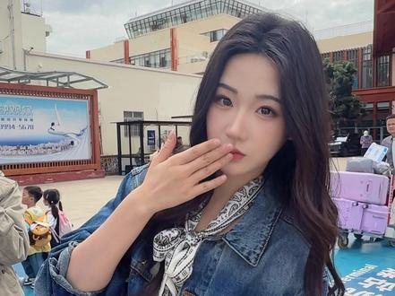 牛仔女郎闪耀三亚#张晋宜 #机场穿搭