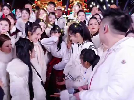 新擂主-萌小猫-木森卷土重来直播回放 萌小猫攻擂成功-萌小猫个人全程赛曲欣赏-木森大舞台直播全程回放#比赛现场 #现场演唱 #抖音热歌推荐🔥 #户外唱歌 #抖音热歌