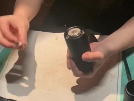 @刘富贵贵子
如何清理手摇研磨器#泰摩栗子c