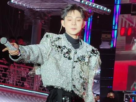 谁的青春回来了#演唱会 #气场全开 #高迪喊麦