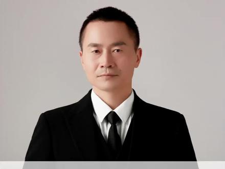 很多老板都跟张雪峰一样:
眼里只爱能打市场的开拓型人才,却把这种任劳任怨的老员工,当成“只会干活、没野心”的老实人。
可真相是——公司能一直稳,全靠这帮老实人在兜底。
开拓决定公司能飞多高,
守成决定公司能活多久。
善待大伟这样的守成型员工,才是企业真正的底气。
#G23人才基因识别系统 #卢彦杰人才基因识别#识人用人 #职场识人#守成型员工