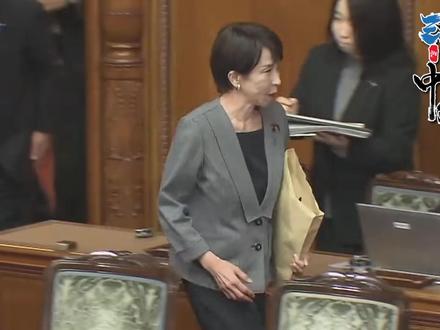 高市早苗态度软化后,突然将韩国拖下水?李在明被打了个措手不及