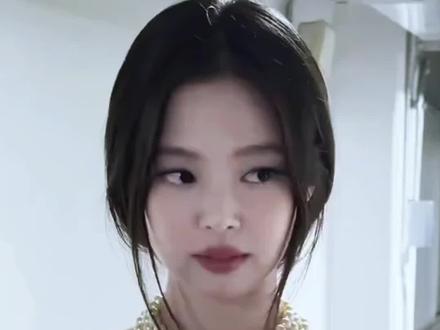 就这个Jennie爽!! #Jennie #金珍妮 #联名 #kpop